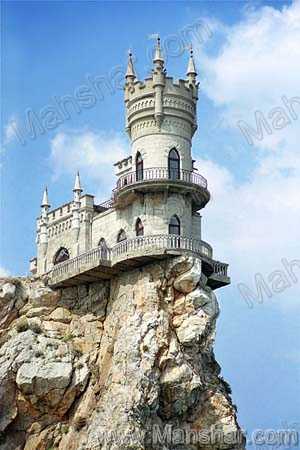 مطالب جالب خواندني و ديدني فقط در محشر دات کام Swallow’s Nest يا آشيانه پرستو - قلعه ايي زيبا رو به درياي سياه 