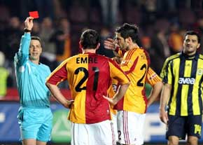 فوتبال ناجوانمردانه در تركيه ،دريافت 14 کارت قرمز در يك دقيقه
